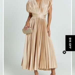 NWT Della Midi Dress